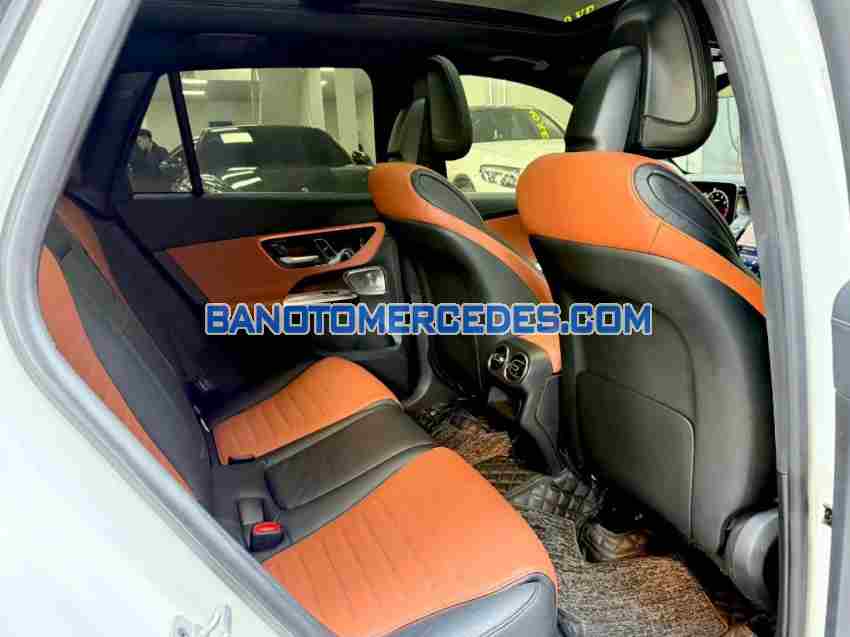 Cần bán gấp Mercedes Benz GLC 300 4Matic năm 2023 giá cực tốt