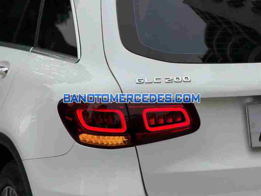Cần bán Mercedes Benz GLC 200 4Matic Máy xăng 2022 màu Trắng