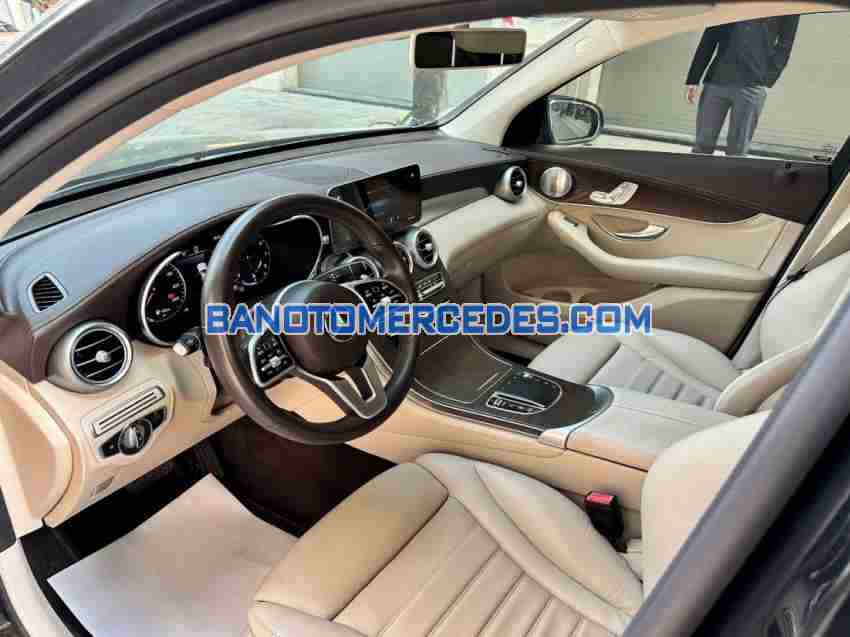 Cần bán nhanh Mercedes Benz GLC 200 4Matic 2020 cực đẹp
