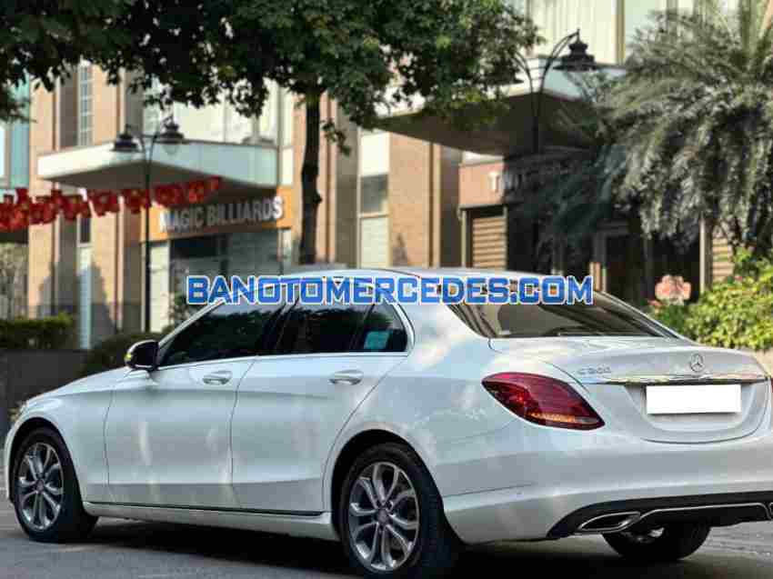 Cần bán nhanh Mercedes Benz C class C200 2016 cực đẹp