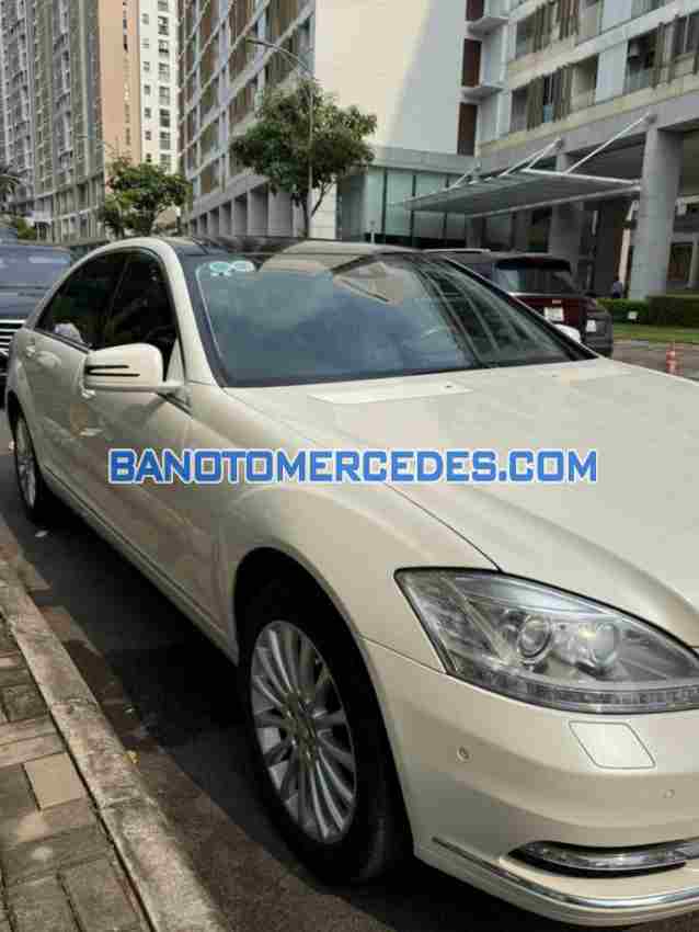 Cần bán xe Mercedes Benz S class S300L 2011 Số tự động màu Trắng