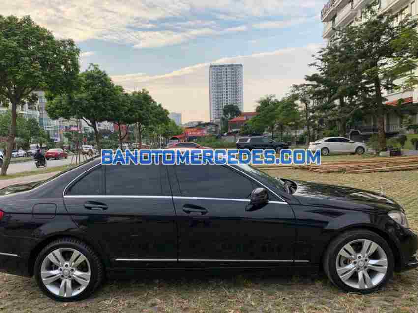 Cần bán gấp Mercedes Benz C class C250 đời 2014, màu Đen