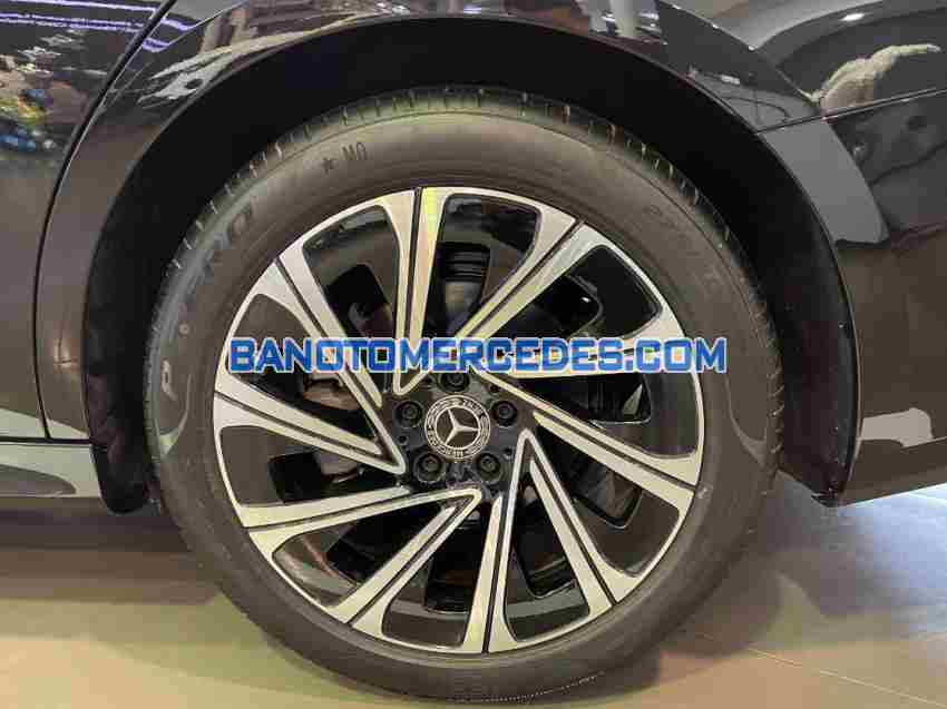Xe Mercedes Benz E class E200 Exclusive tiêu chuẩn - Đen - 2025