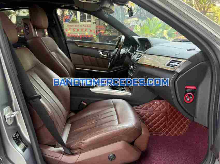 Cần bán xe Mercedes Benz E class E400 năm 2013 màu Bạc cực đẹp