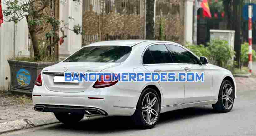 Cần bán xe Mercedes Benz E class E200 2017 Số tự động màu Trắng