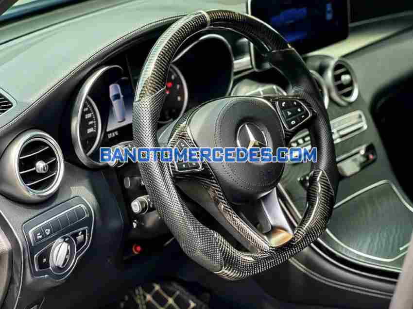 Mercedes Benz GLC 300 4Matic 2019, xe đẹp, hết ý
