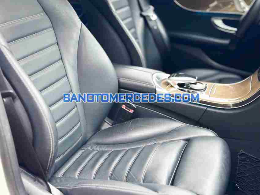 Cần bán gấp xe Mercedes Benz C class C250 Exclusive năm 2015, màu Trắng, Số tự động