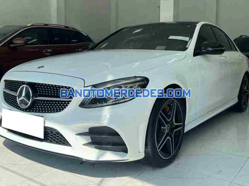Cần bán gấp xe Mercedes Benz C class C300 AMG 2019 màu Trắng