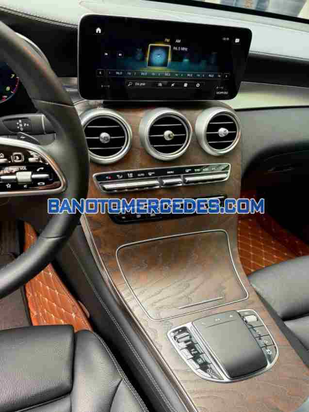 Mercedes Benz GLC 200 4Matic 2021 Số tự động cực đẹp!
