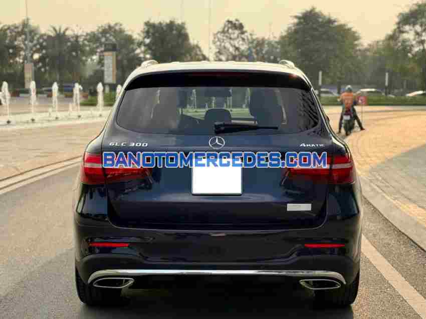 Cần bán Mercedes Benz GLC 300 4Matic đời 2017