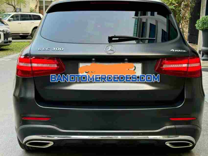 Cần bán xe Mercedes Benz GLC 300 4Matic đời 2018
