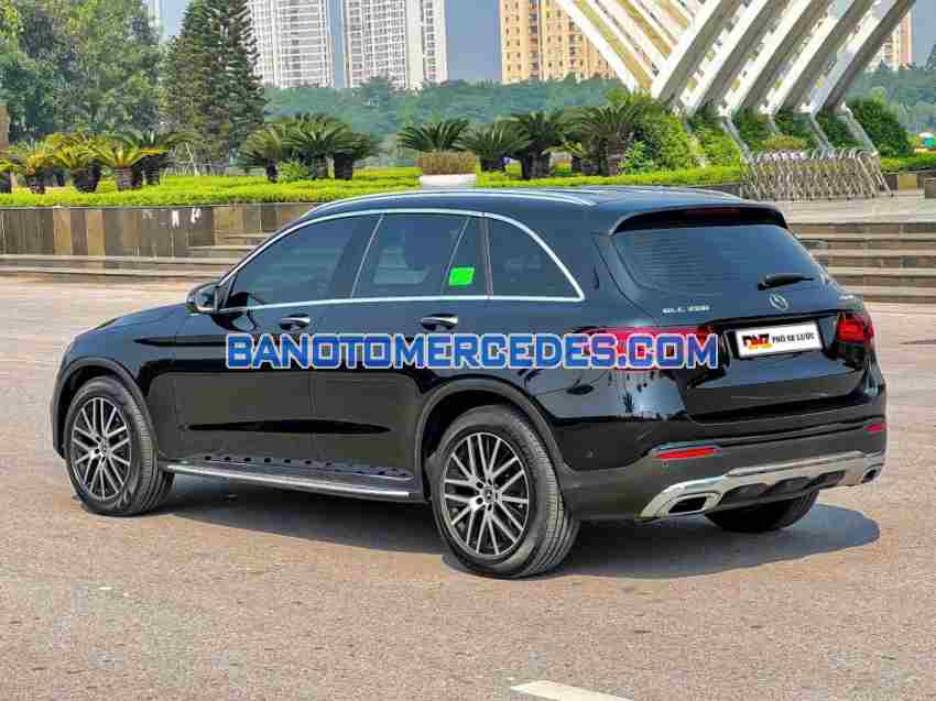 Cần bán Mercedes Benz GLC 200 4Matic Xe hybrid 2023 màu Đen