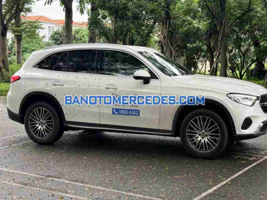 Cần bán xe Mercedes Benz GLC 200 4Matic màu Trắng 2025