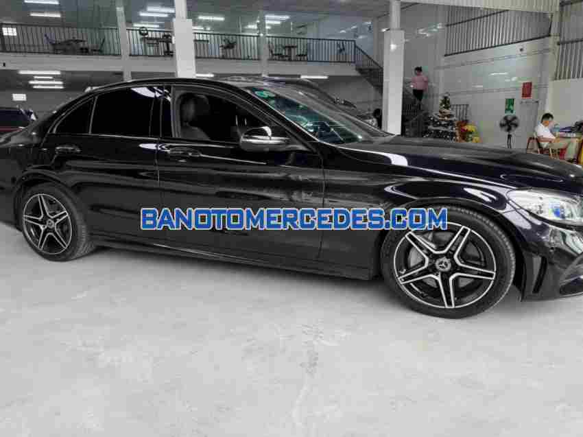 Cần bán gấp xe Mercedes Benz C class C300 AMG 2019 màu Đen