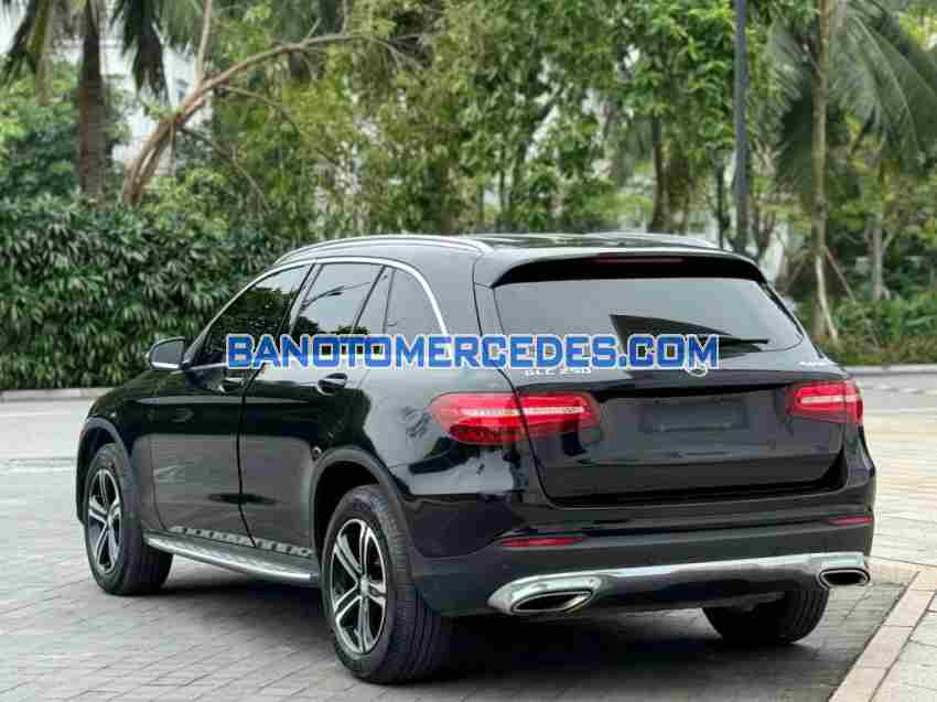 Cần bán Mercedes Benz GLC 250 4Matic đời 2016