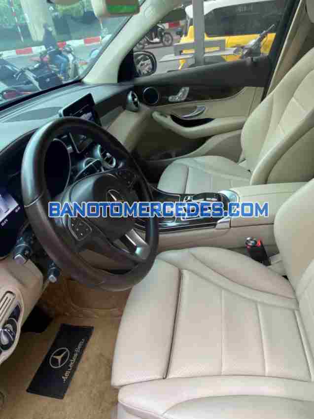 Cần bán xe Mercedes Benz GLC 200 năm 2019 màu Đen cực đẹp