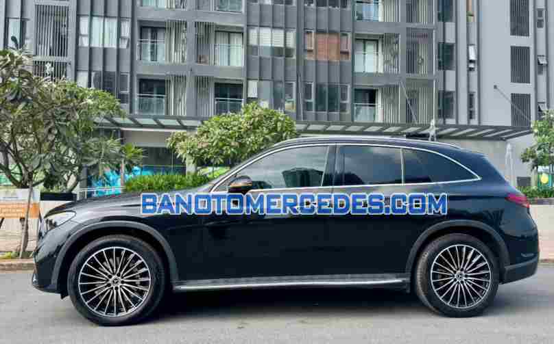 Bán xe Mercedes Benz GLC 300 4Matic đời 2023 - Giá tốt
