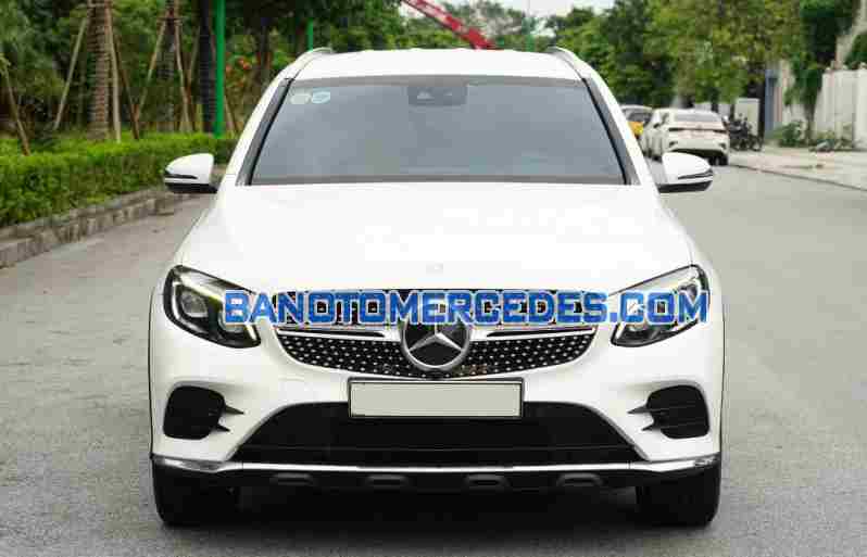 Cần bán gấp xe Mercedes Benz GLC 250 4Matic 2017 màu Trắng