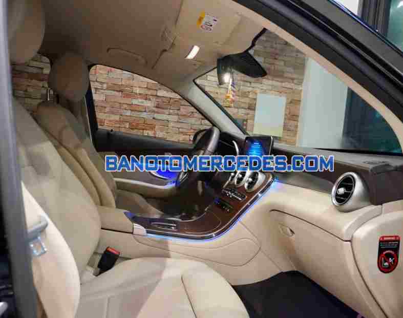 Mercedes Benz GLC 200 4Matic 2022 Số tự động cực đẹp!