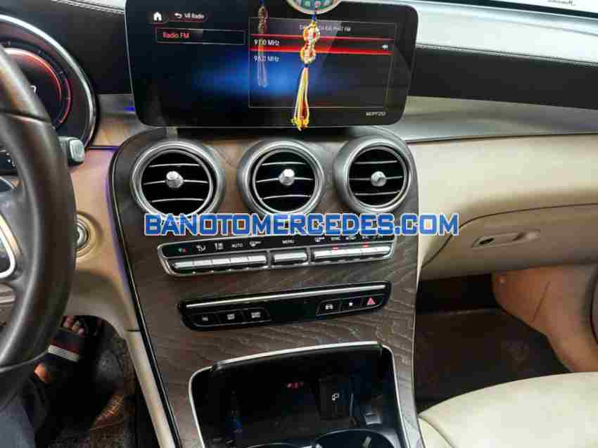 Bán Mercedes Benz GLC 200 4Matic 2021 - Đen