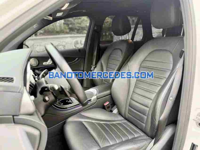 Cần bán gấp Mercedes Benz GLC 300 4Matic 2021 - Xe đẹp - Giá tốt