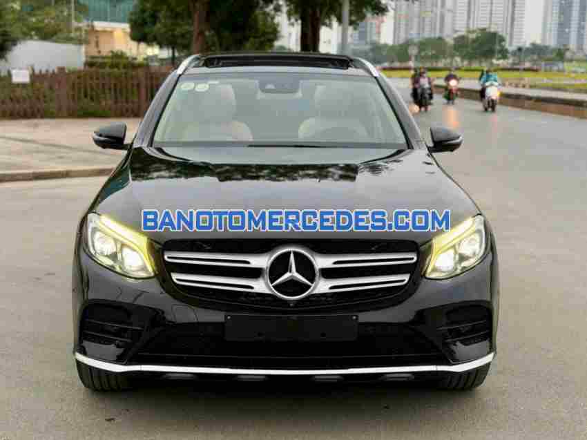 Cần bán gấp Mercedes Benz GLC 300 4Matic 2018 - Xe đẹp - Giá tốt