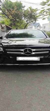 Cần bán xe Mercedes Benz GLC 300 4Matic năm 2018 màu Đen cực đẹp