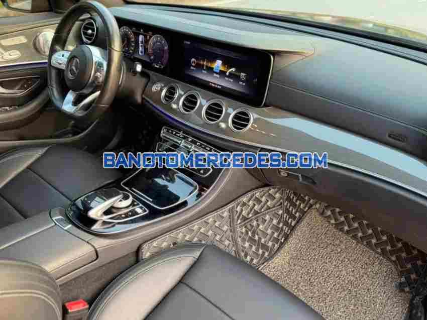 Cần bán gấp xe Mercedes Benz E class E300 AMG 2020 màu Đen