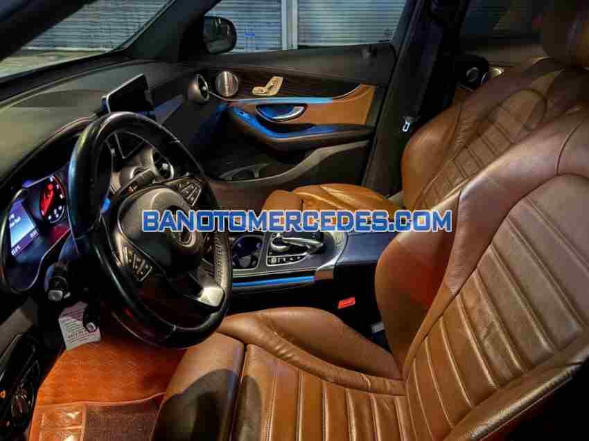 Mercedes Benz GLC 300 4Matic năm 2018 cần bán