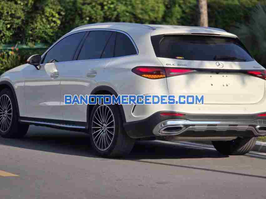 Cần bán xe Mercedes Benz GLC 300 4Matic sx 2024