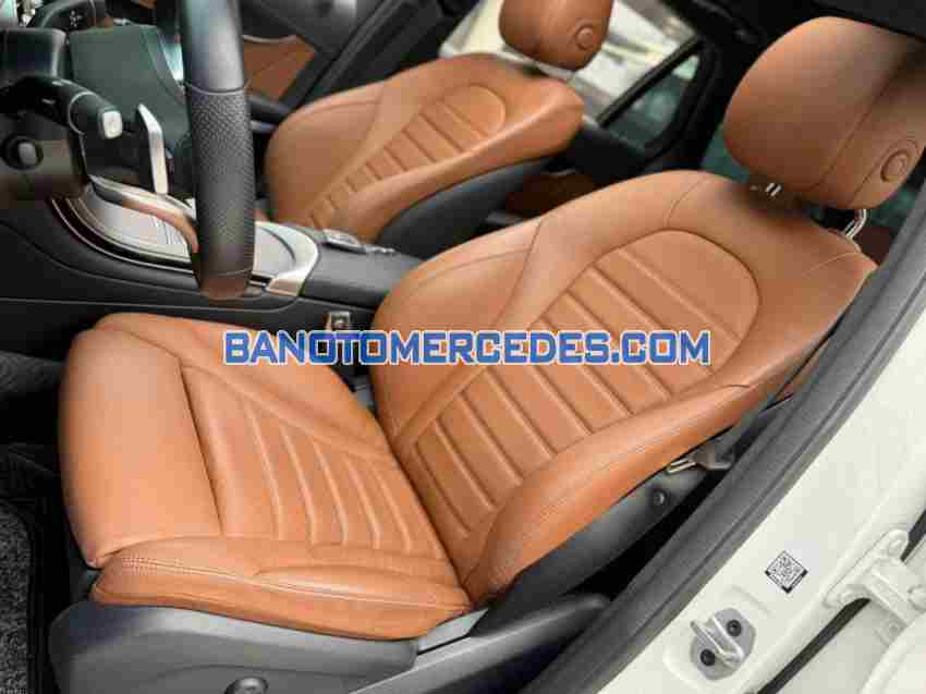 Cần bán Mercedes Benz GLC 300 4Matic đời 2022