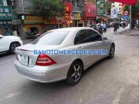 Cần bán gấp Mercedes Benz C class C240 Avantgarde đời 2004, màu Bạc