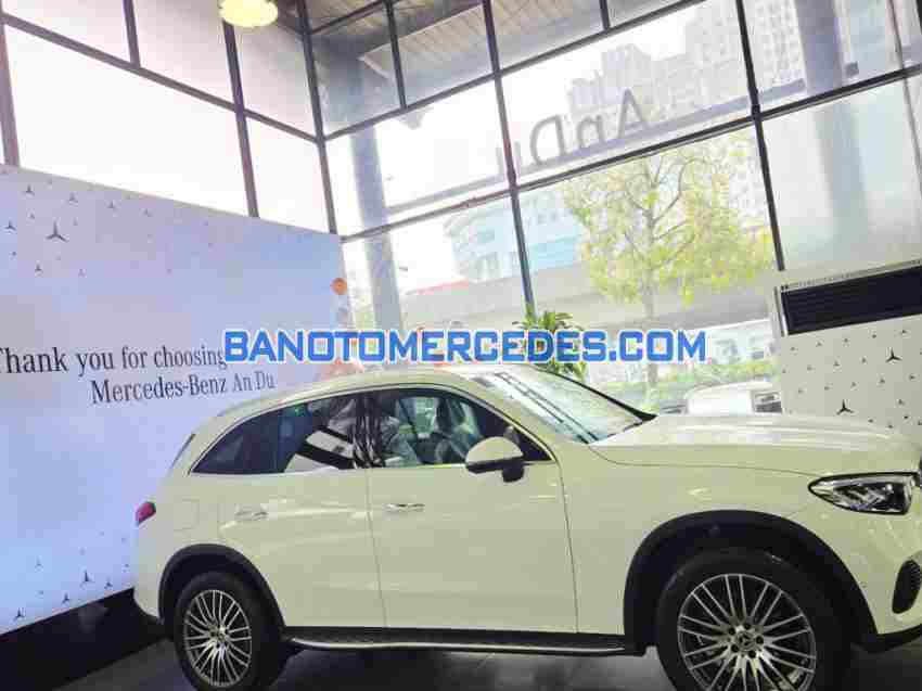 Bán xe Mercedes Benz GLC 200 4Matic 2026 giá kịch sàn