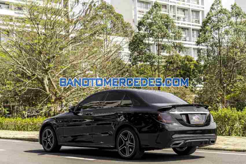 Cần bán Mercedes Benz C class C300 AMG 2019, xe đẹp giá rẻ bất ngờ