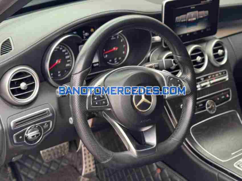 Cần bán Mercedes Benz C class C250 AMG 2015, xe đẹp giá rẻ bất ngờ