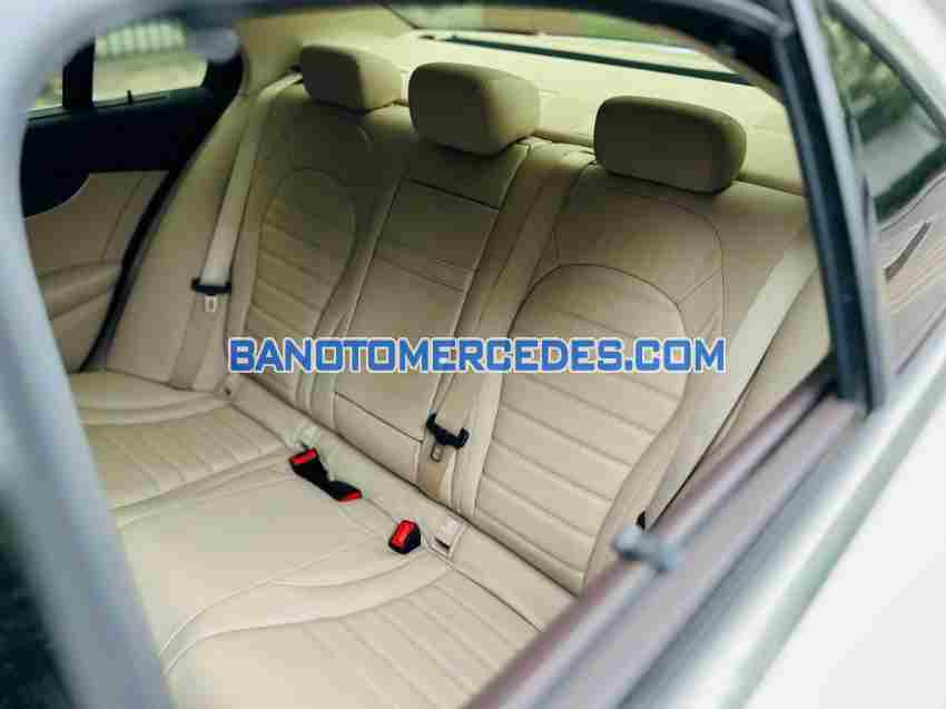 Cần bán gấp xe Mercedes Benz C class C200 Exclusive 2021 màu Trắng