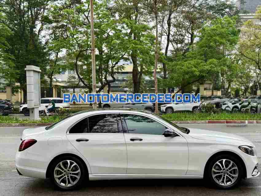 Cần bán xe Mercedes Benz C class C200 năm 2016 màu Trắng cực đẹp