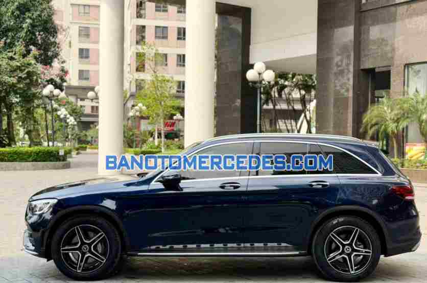 Cần bán gấp Mercedes Benz GLC 300 4Matic đời 2020, màu Xanh