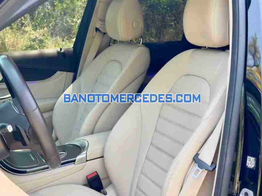 Bán Mercedes Benz GLC 300 4Matic đời 2021 xe đẹp - giá tốt
