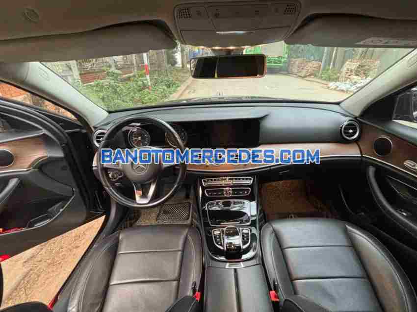 Xe Mercedes Benz E class E200 đời 2017 đẹp bán gấp