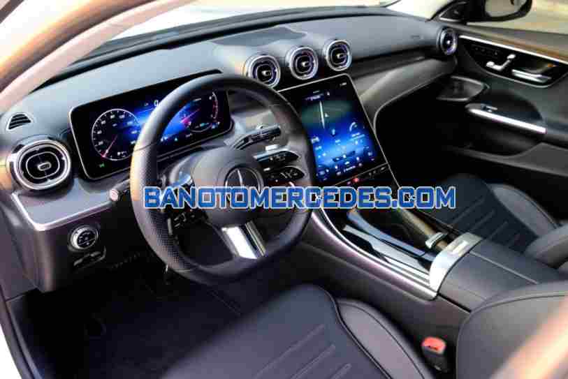 Cần bán xe Mercedes Benz C class C300 AMG 2021 Số tự động màu Trắng