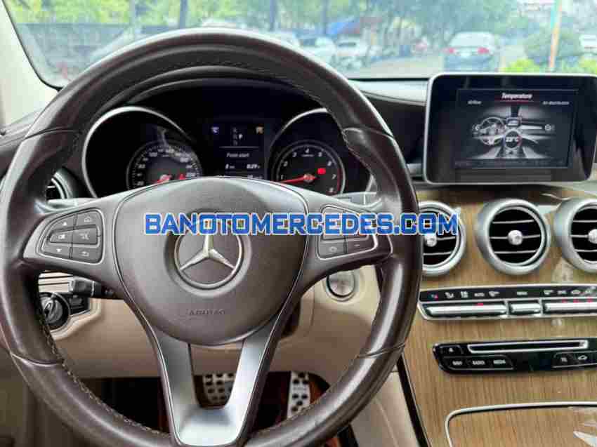 Bán Mercedes Benz GLC 250 4Matic 2016 - Đen