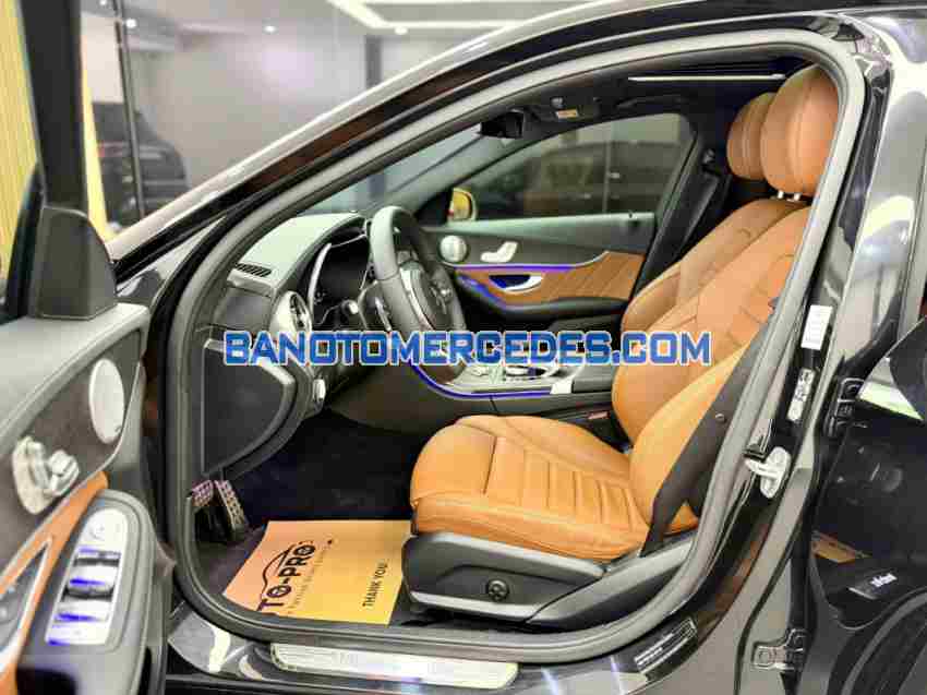 Cần bán gấp Mercedes Benz C class C300 AMG 2019 - Xe đẹp - Giá tốt