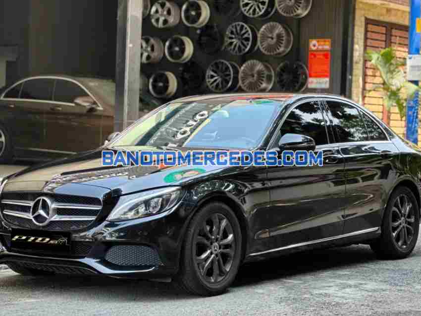 Cần bán xe Mercedes Benz C class C200 2018 Số tự động màu Trắng