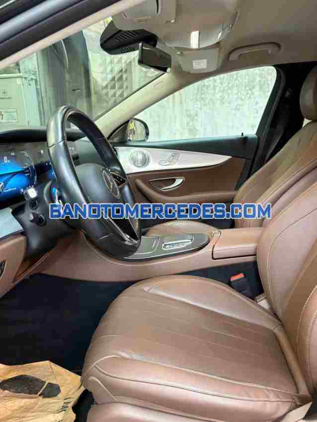 Cần bán xe Mercedes Benz E class E180 màu Đen 2021