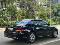 Cần bán gấp Mercedes Benz E class E200 đời 2017, màu Đen