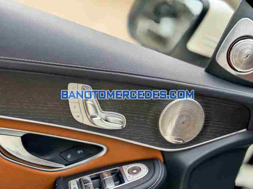 Cần bán xe Mercedes Benz GLC 300 4Matic Coupe sx 2021