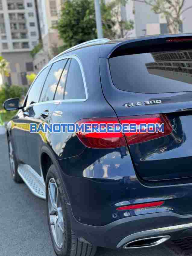 Cần bán gấp Mercedes Benz GLC 300 4Matic năm 2019 giá cực tốt