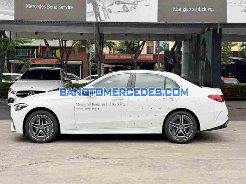 Cần bán gấp xe Mercedes Benz C class C300 AMG 2025 màu Trắng