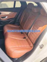 Cần bán xe Mercedes Benz GLC 250 4Matic năm 2017 màu Trắng cực đẹp